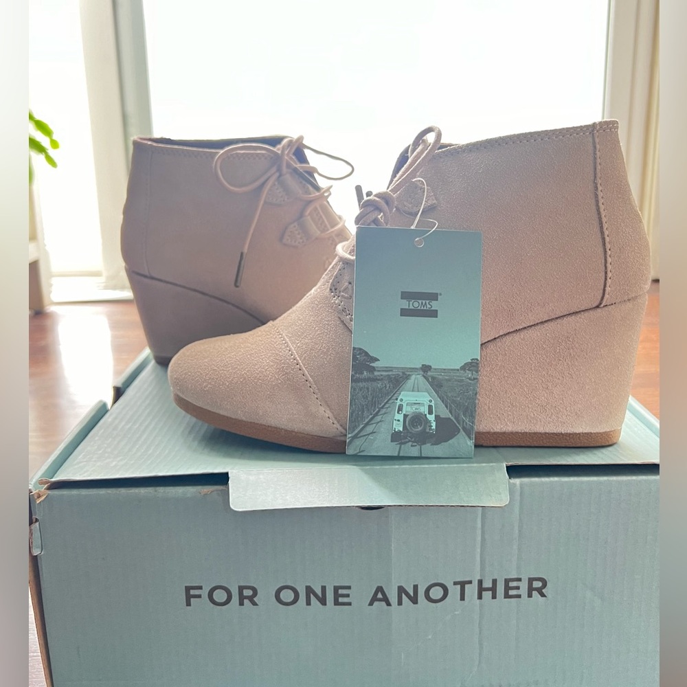 Toms Heels
